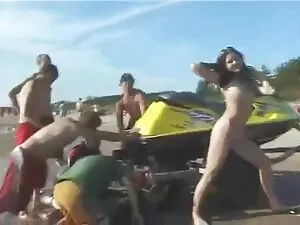 Bombasse ado streami ...